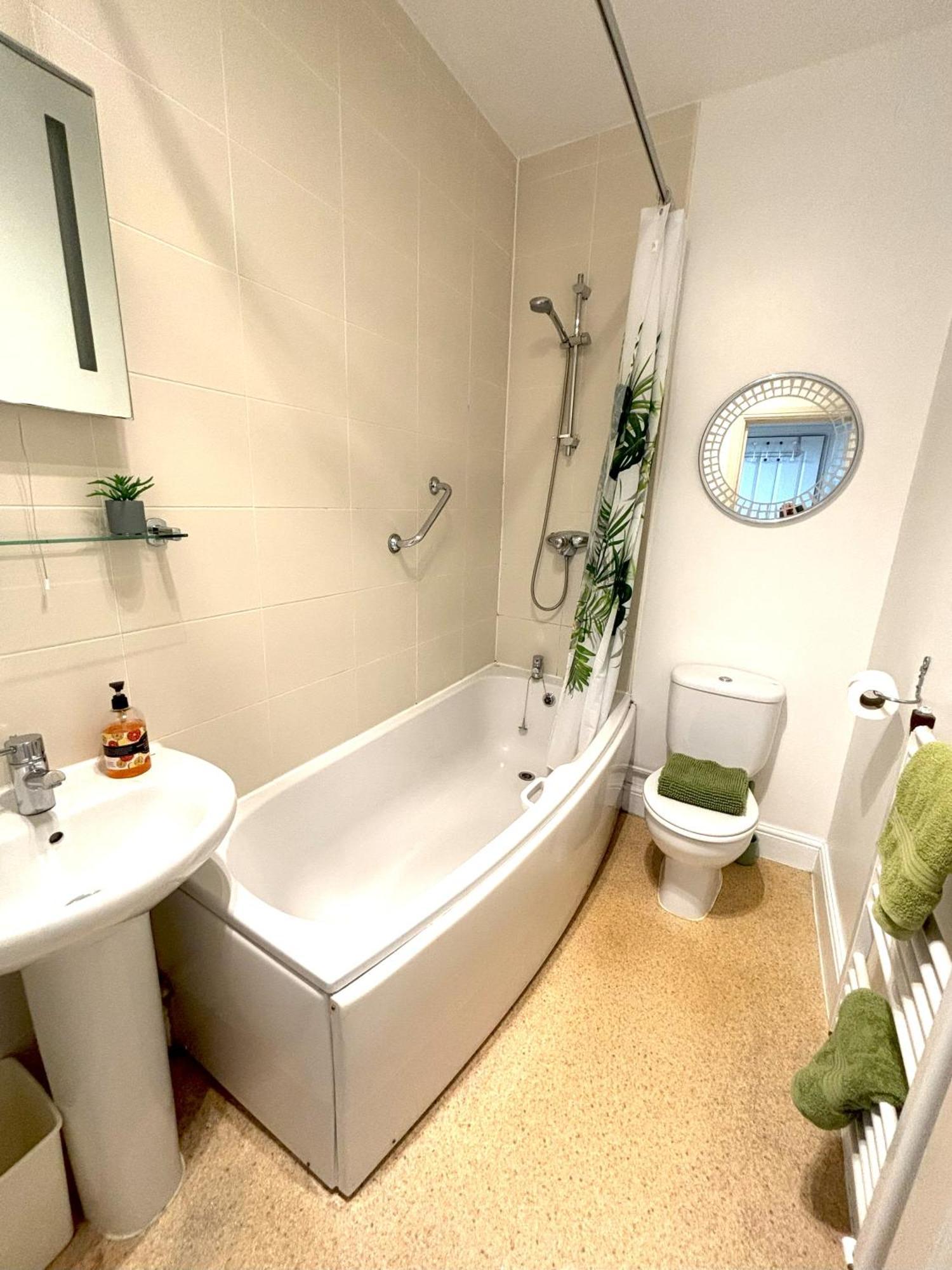 Seabreeze Apartment Eastbourne Eksteriør billede