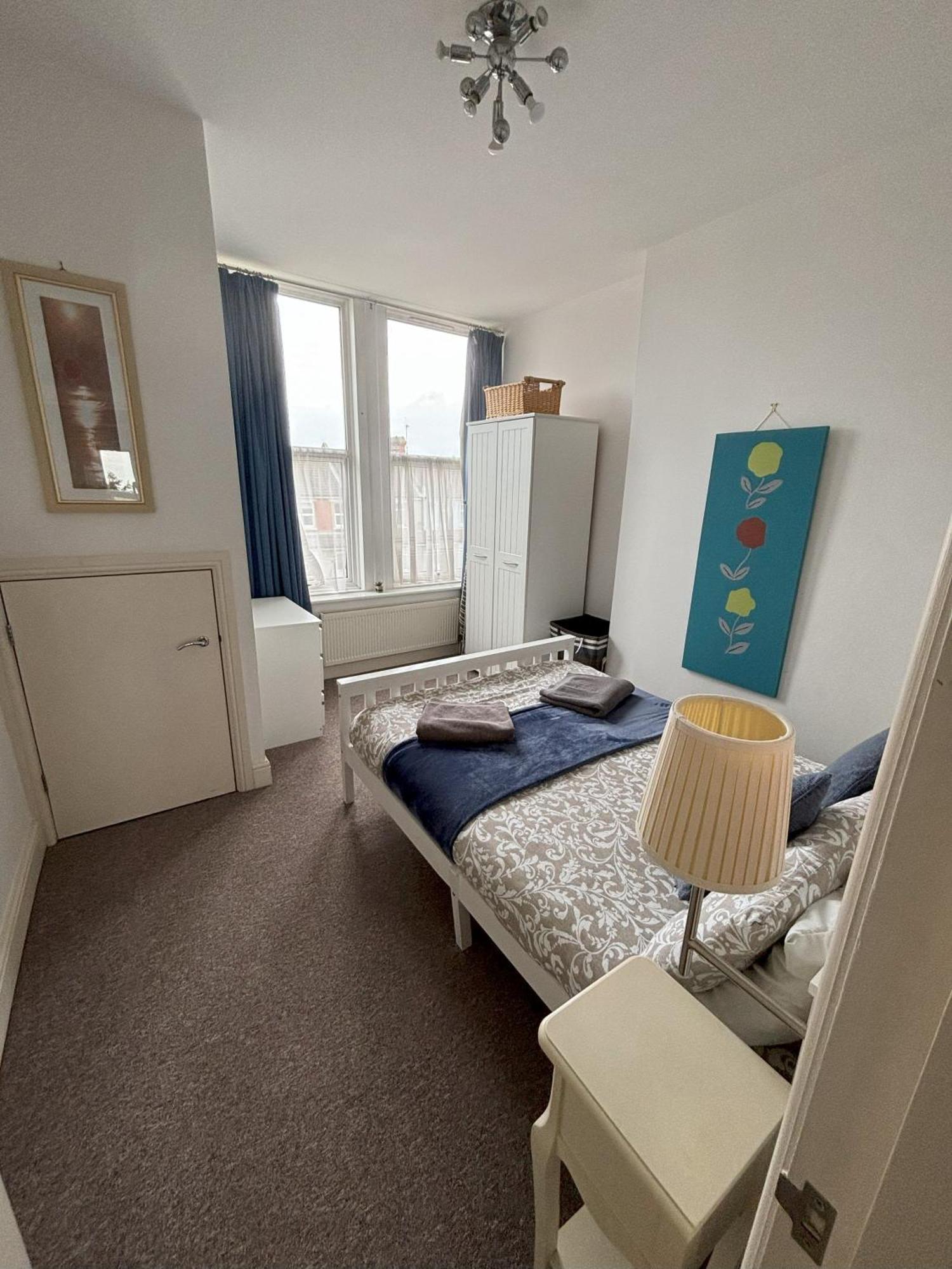 Seabreeze Apartment Eastbourne Eksteriør billede