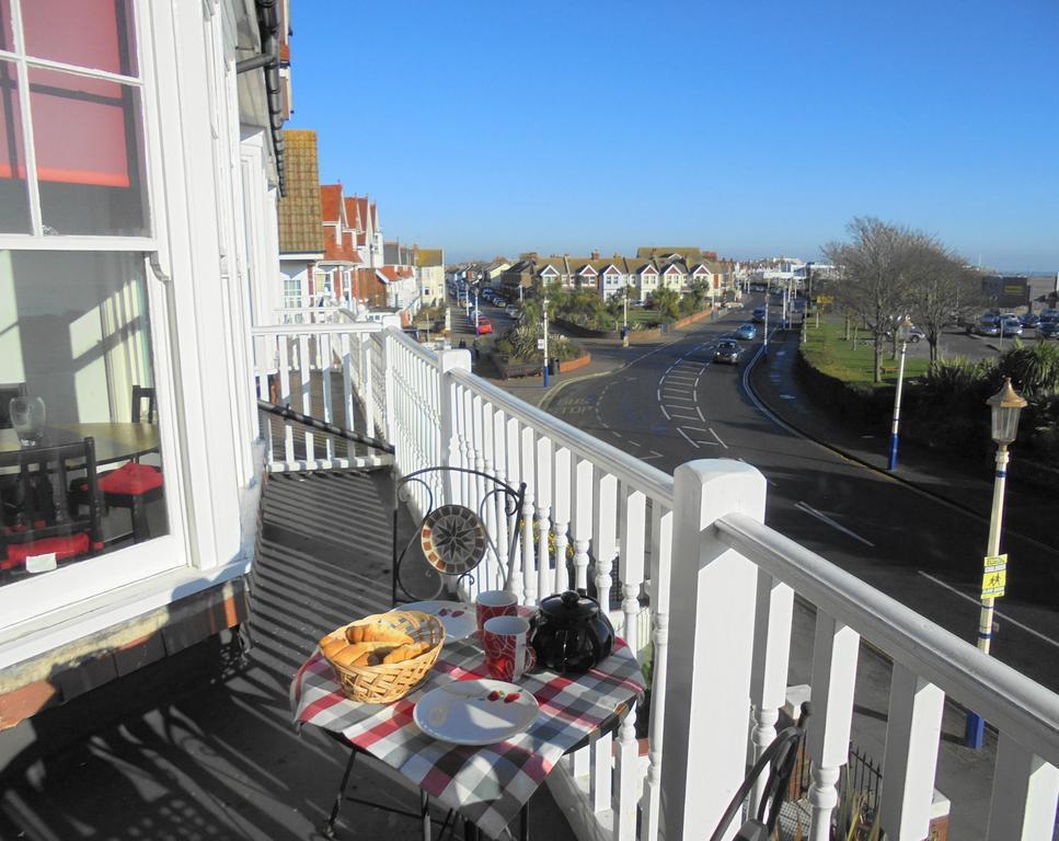 Seabreeze Apartment Eastbourne Eksteriør billede
